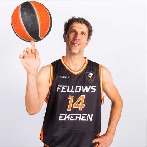 Stijn MENNES  